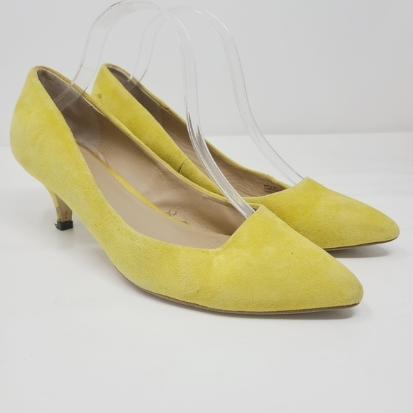 Anthropologie | Women's Classic Yellow Suede Heels (Size 10M) - Picture 12 of 14